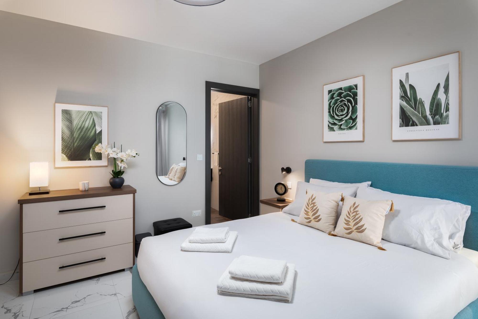 Modern 2Br Cosy Apartment With Large Terrace - Close To Manoel Island & Tigne Shopping Mall 슬리에마 외부 사진