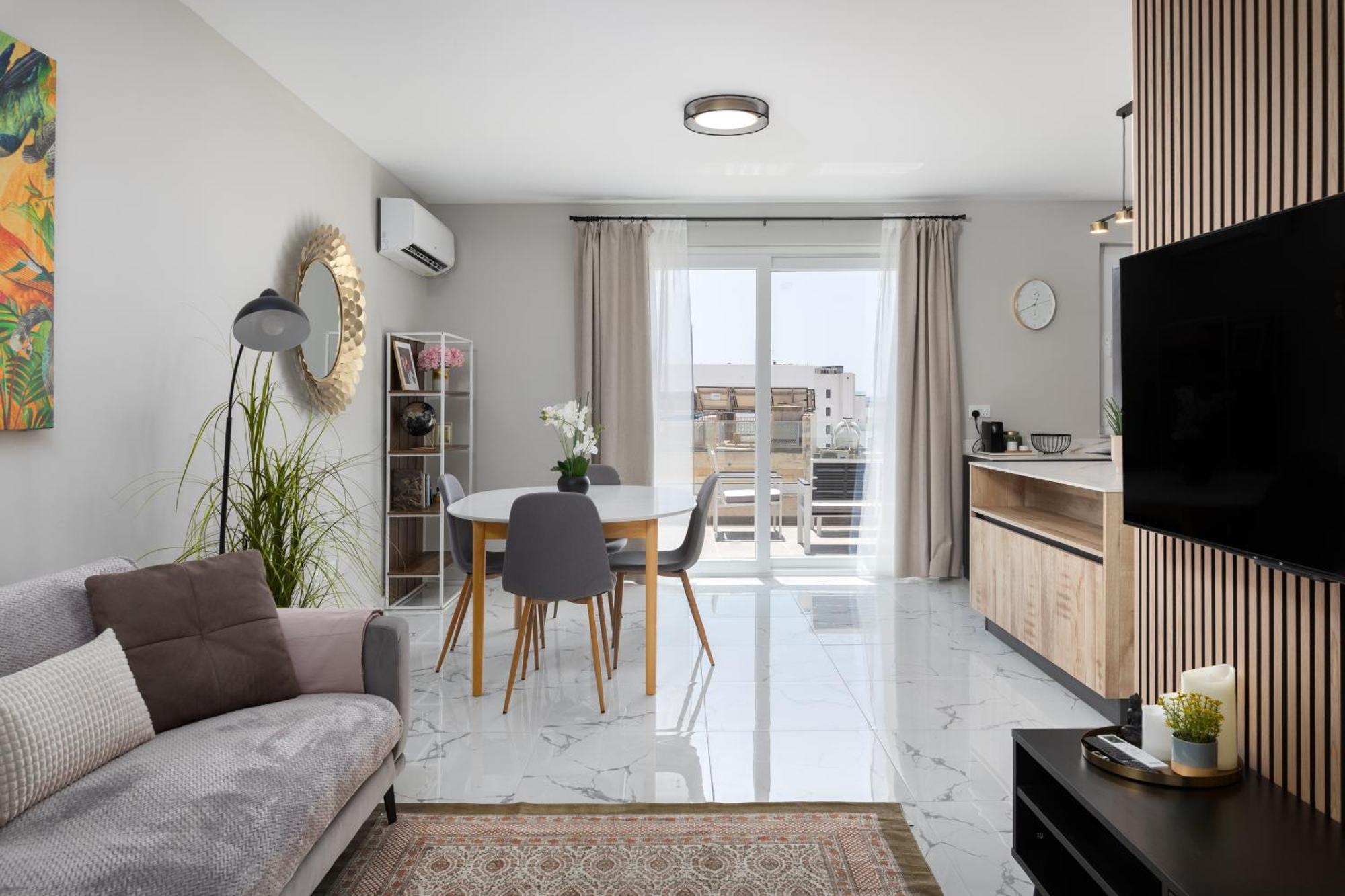 Modern 2Br Cosy Apartment With Large Terrace - Close To Manoel Island & Tigne Shopping Mall 슬리에마 외부 사진